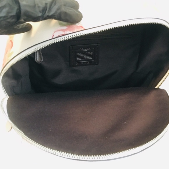 βΌοΈSOLDβΌοΈ COACH FLORAL BACKPACK π - Picture 4 of 6